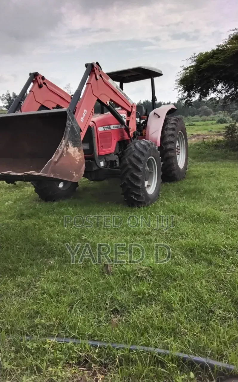 Massey Ferguson 5355