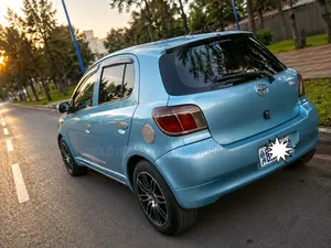 Toyota Vitz 2001 Blue