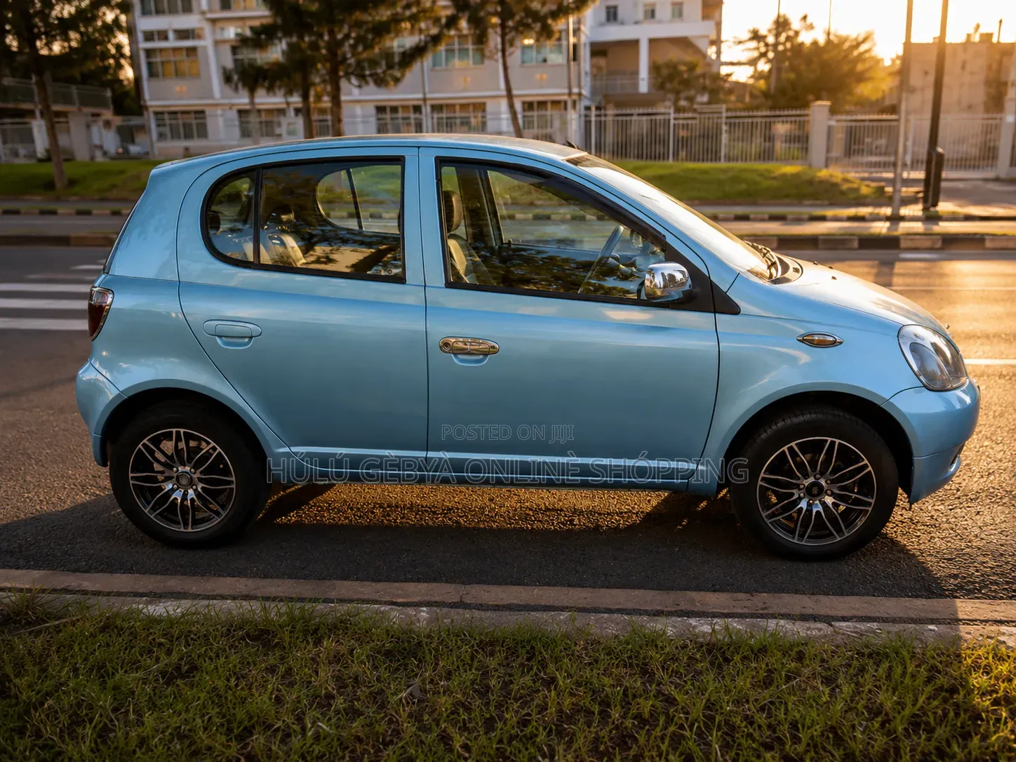 Toyota Vitz 2001 Blue