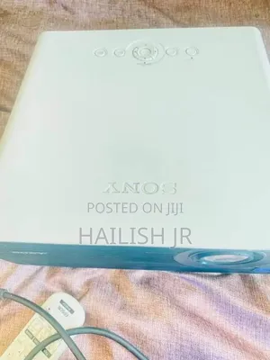 Projector Ga VPL Ex100
