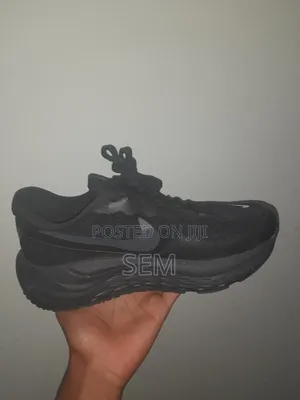 Nike Revolution 8 Black Running Shoes