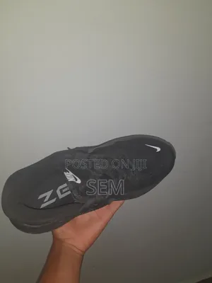 Nike Revolution 8 Black Running Shoes