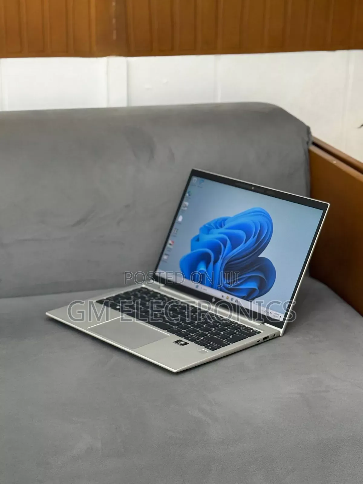 New Laptop HP EliteBook 830 G9 16GB Intel Core i5 SSD 512GB