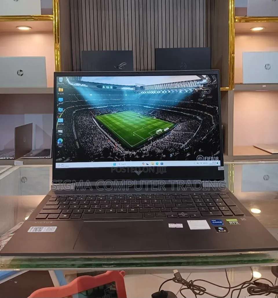 New Laptop HP Victus 15 16GB Intel Core i7 SSD 1T