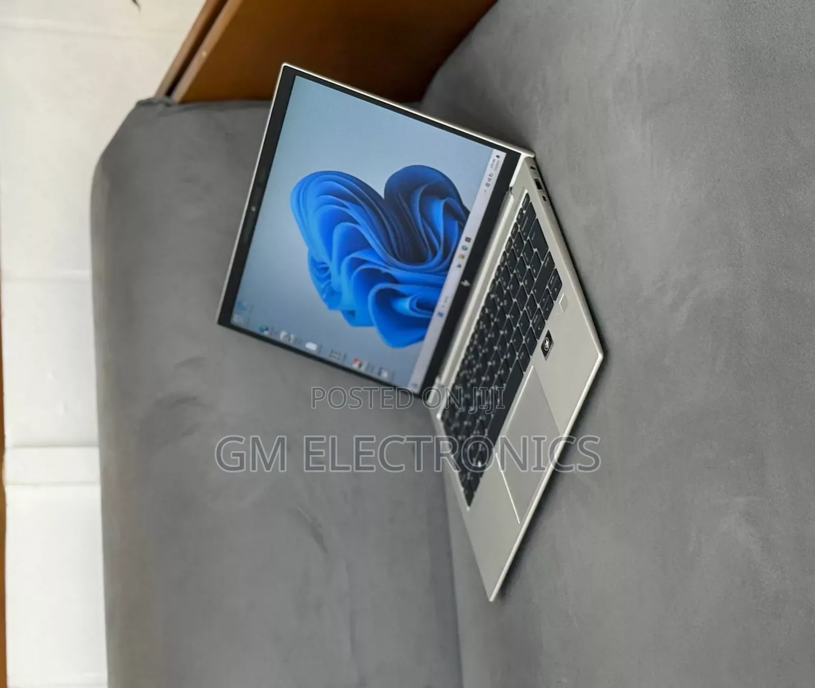 New Laptop HP EliteBook 830 G9 16GB Intel Core i5 SSD 512GB