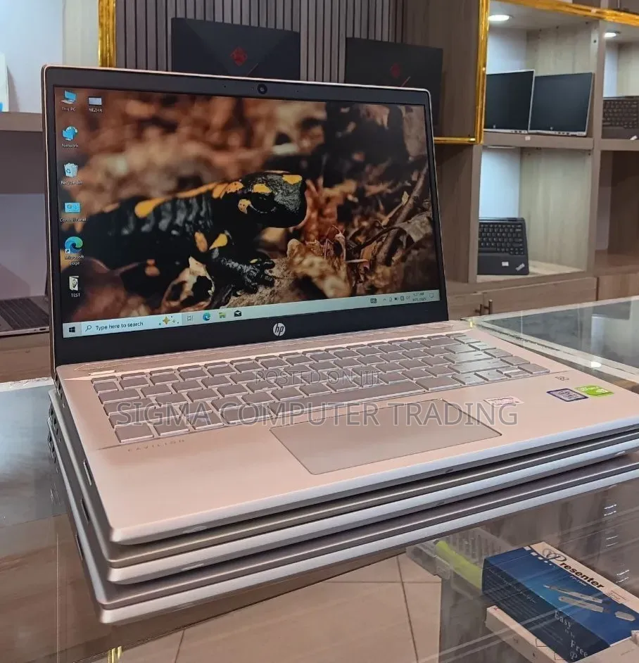 New Laptop HP Pavilion 14 8GB Intel Core i5 SSD 512GB