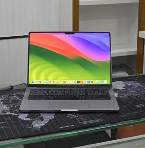 New Laptop Apple MacBook Pro 2023 M3 8GB Apple M3 Pro SSD 512GB