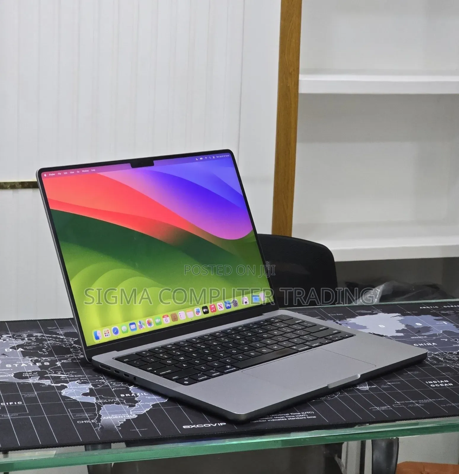 New Laptop Apple MacBook Pro 2023 M3 8GB Apple M3 Pro SSD 512GB