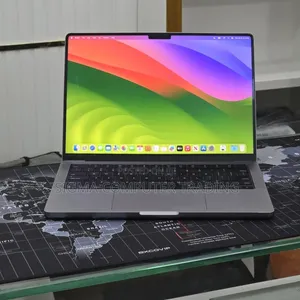 New Laptop Apple MacBook Pro 2023 M3 8GB Apple M3 Pro SSD 512GB