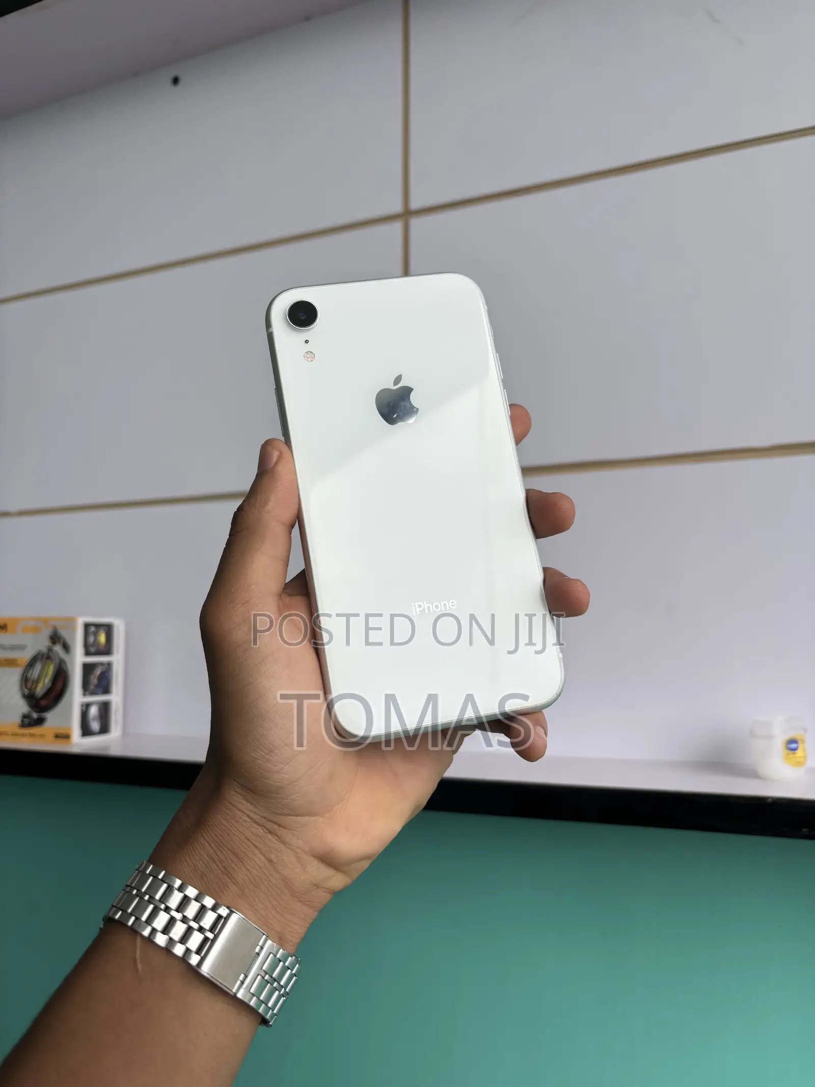 Apple iPhone XR 64 GB White