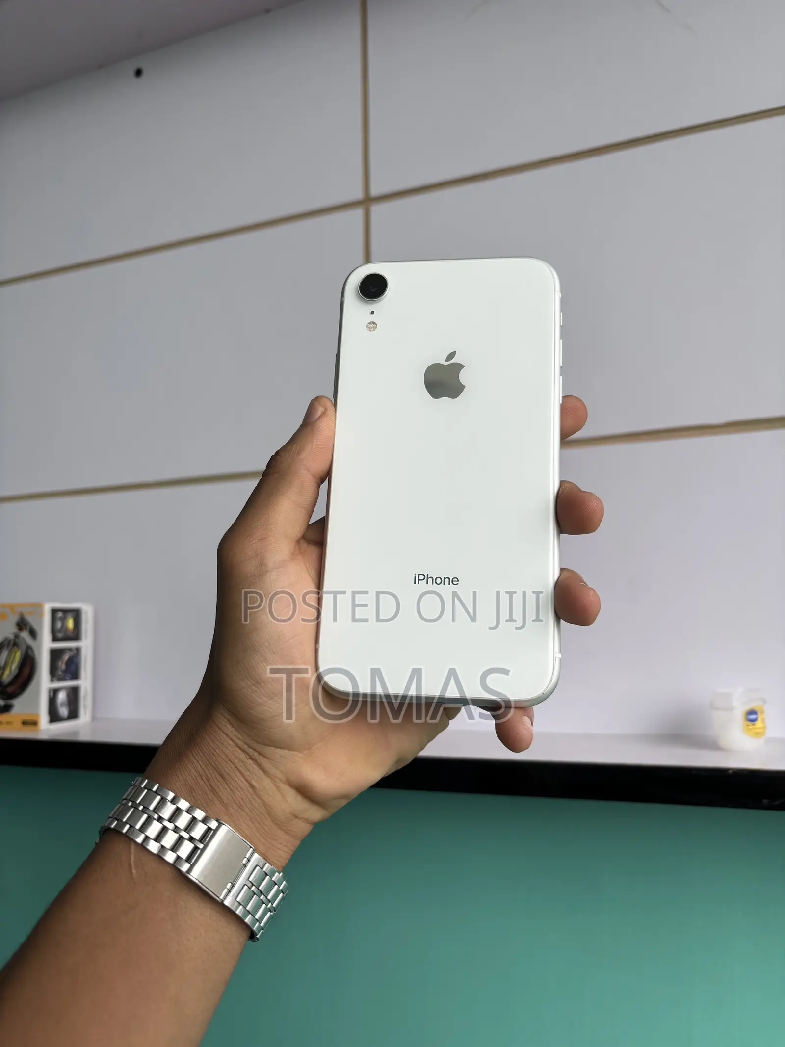 Apple iPhone XR 64 GB White