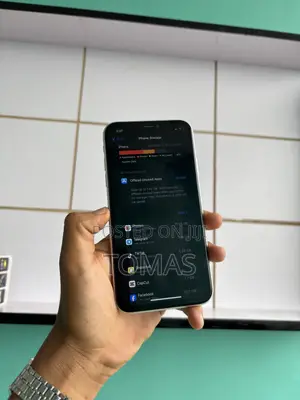 Apple iPhone XR 64 GB White