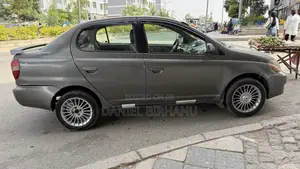 Toyota Platz 2001 Gray