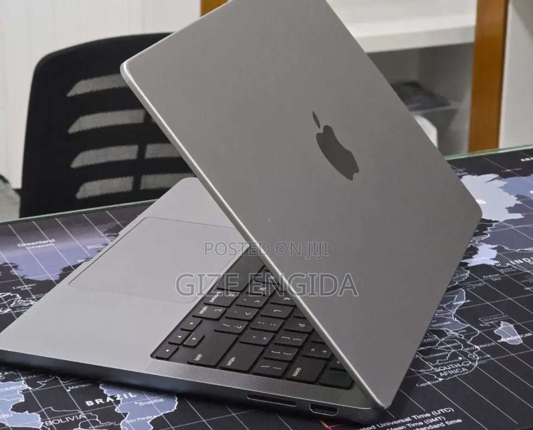 New Laptop Apple MacBook Pro 2023 M3 8GB Apple M3 SSD 512GB