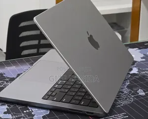 New Laptop Apple MacBook Pro 2023 M3 8GB Apple M3 SSD 512GB