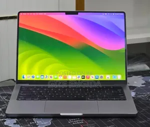 New Laptop Apple MacBook Pro 2023 M3 8GB Apple M3 SSD 512GB