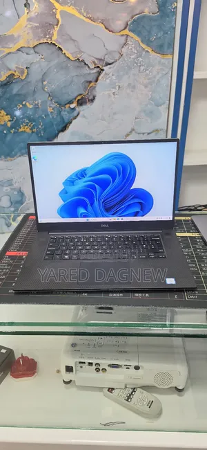 New Laptop Dell XPS 15 16GB Intel Core i5 SSD 512GB