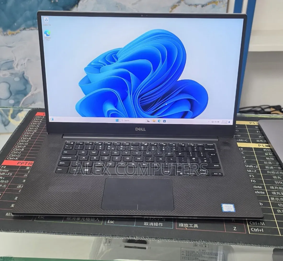 New Laptop Dell XPS 15 16GB Intel Core i5 SSD 512GB