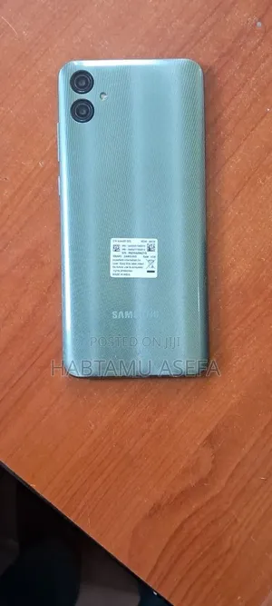 Samsung Galaxy F04 64 GB Silver