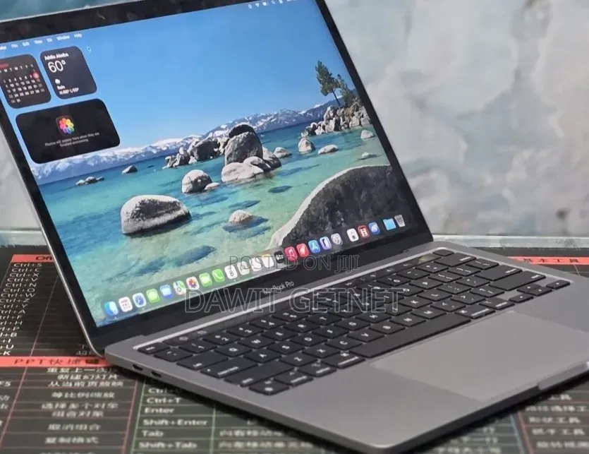 New Laptop Apple MacBook Pro 2022 M2 8GB Apple M2 SSD 512GB