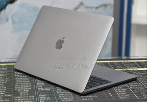 New Laptop Apple MacBook Pro 2022 M2 8GB Apple M2 SSD 512GB