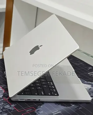 New Laptop Apple MacBook Pro 2021 M1 32GB Apple M1 Pro SSD 512GB