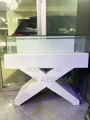 Mobile Shops, Display Table