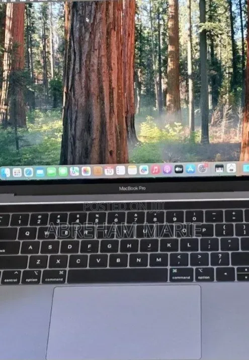 New Laptop Apple MacBook Pro 2019 16GB Intel Core i5 SSD 512GB