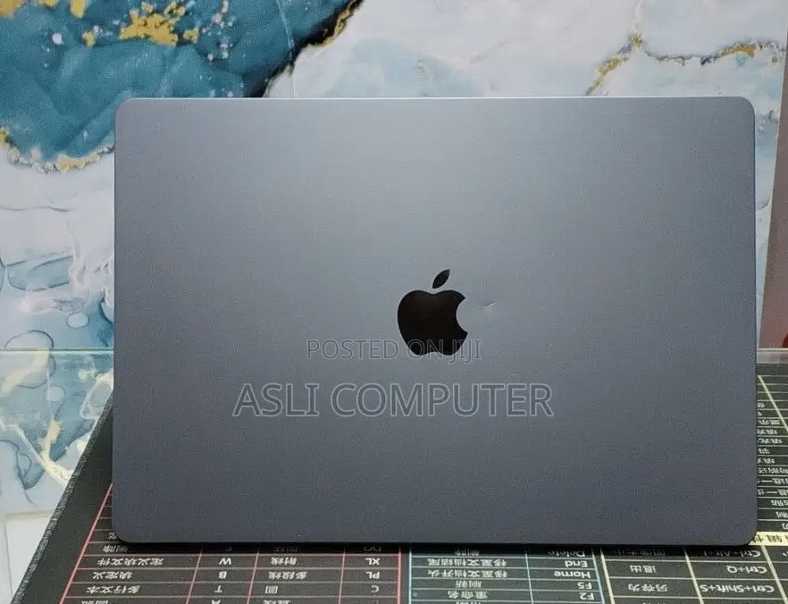 New Laptop Apple MacBook Air 2025 M4 16GB Apple M4 SSD 256GB