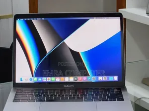 New Laptop Apple MacBook Pro 2019 16GB Intel Core i7 SSD 512GB