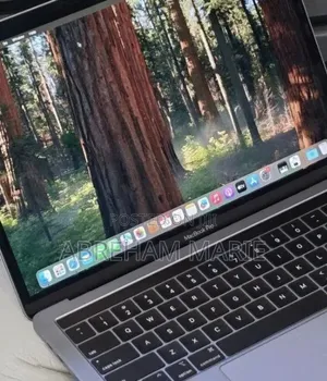 New Laptop Apple MacBook Pro 2019 16GB Intel Core i7 SSD 512GB