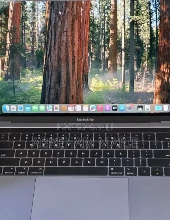 New Laptop Apple MacBook Pro 2019 16GB Intel Core i7 SSD 512GB