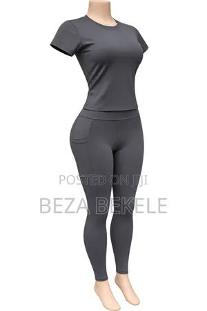 ለgym, Workout, Running ወይም Casual Wear የሚሆን 2-Piece Activewear Set ነው