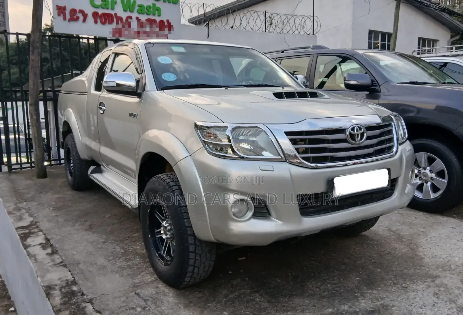 Toyota Hilux 2013 Gray