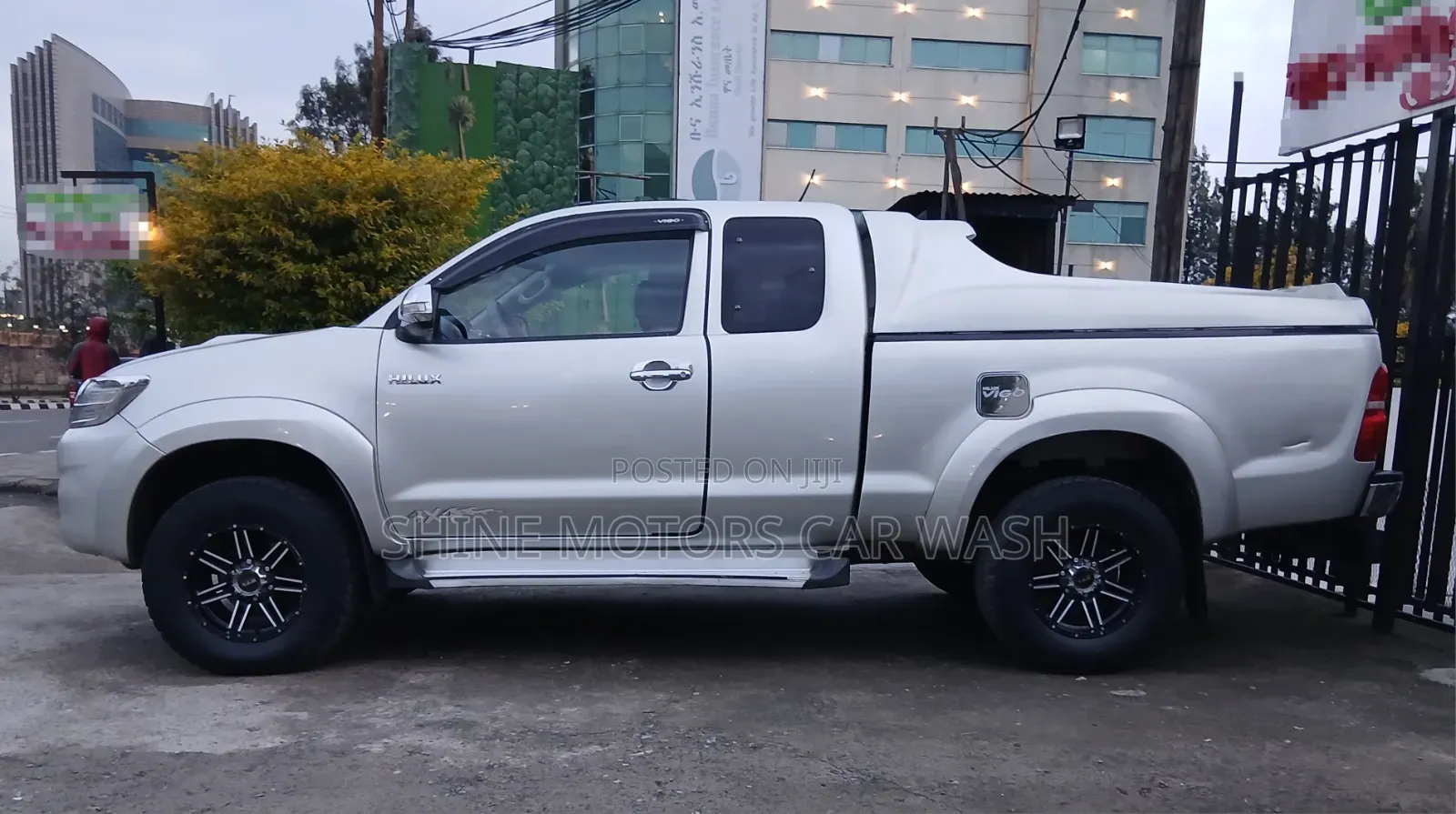 Toyota Hilux 2013 Gray