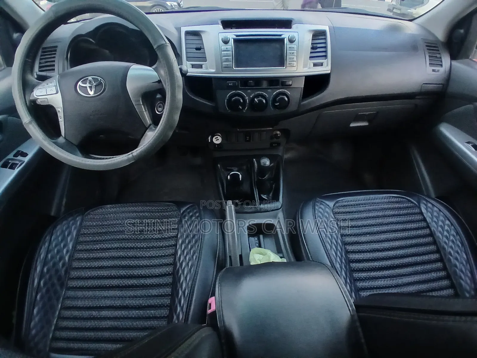 Toyota Hilux 2013 Gray