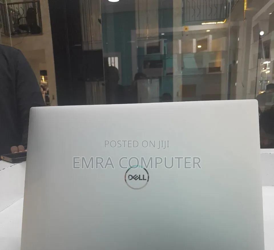 New Laptop Dell 16GB Intel Core i7 SSD 512GB