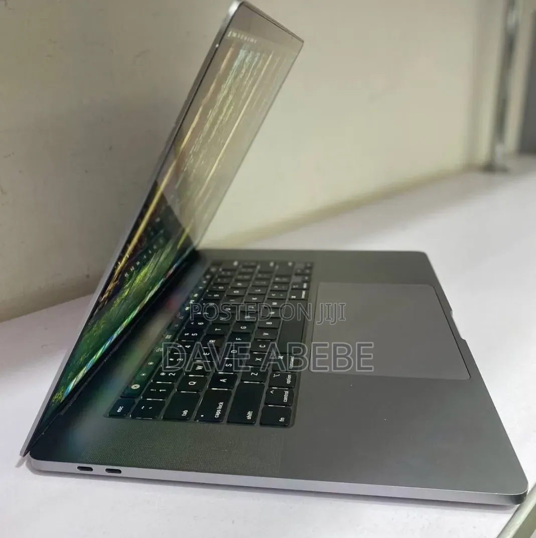 New Laptop Apple MacBook Pro 2019 16GB Intel Core i9 SSD 1T
