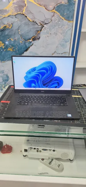 New Laptop Dell XPS 15 16GB Intel Core i5 SSD 512GB