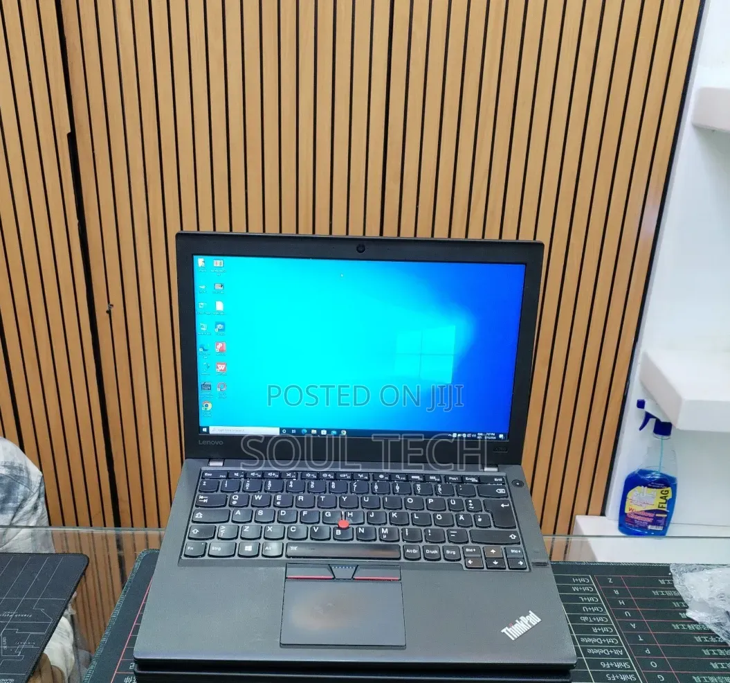 New Laptop Lenovo ThinkPad X260 8GB Intel Core i5 SSD 256GB