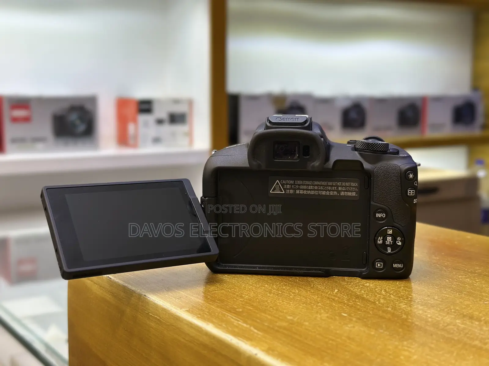 Canon EOS R50 Mirrorless Camera With 18-45mm Lens