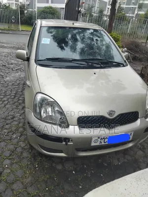 Toyota Vitz 2002 Beige