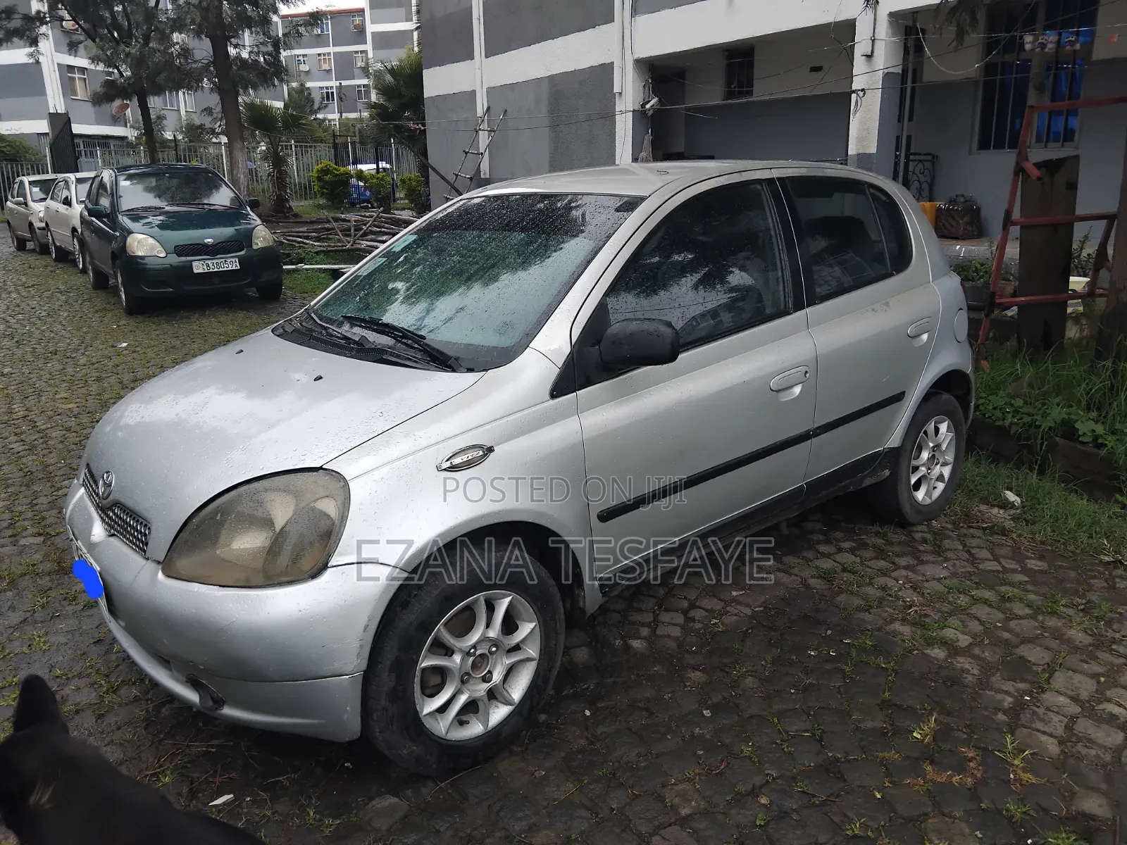 Toyota Vitz 2001 Silver