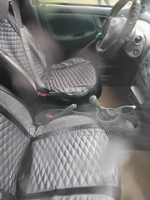 Toyota Vitz 2001 Silver