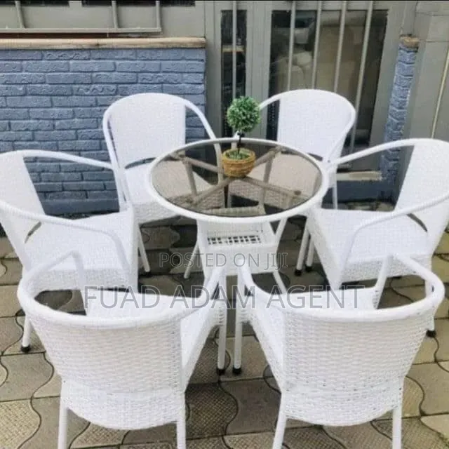 Outdoor Chairs and Table Set – Garden ( 4 1 Table) ጠረጴዛ ከ4 ወንበር ጋር