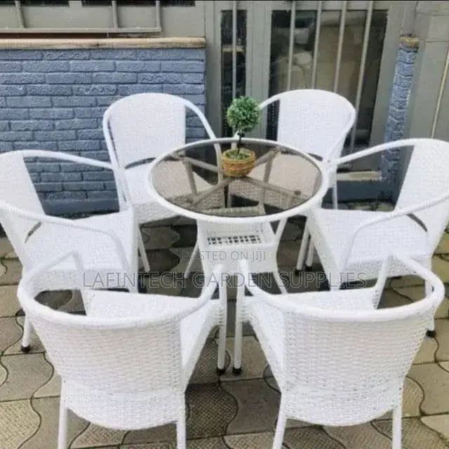 Outdoor Chairs and Table |Dining Set – ጠረጴዛ ከ4 ወንበር ጋር