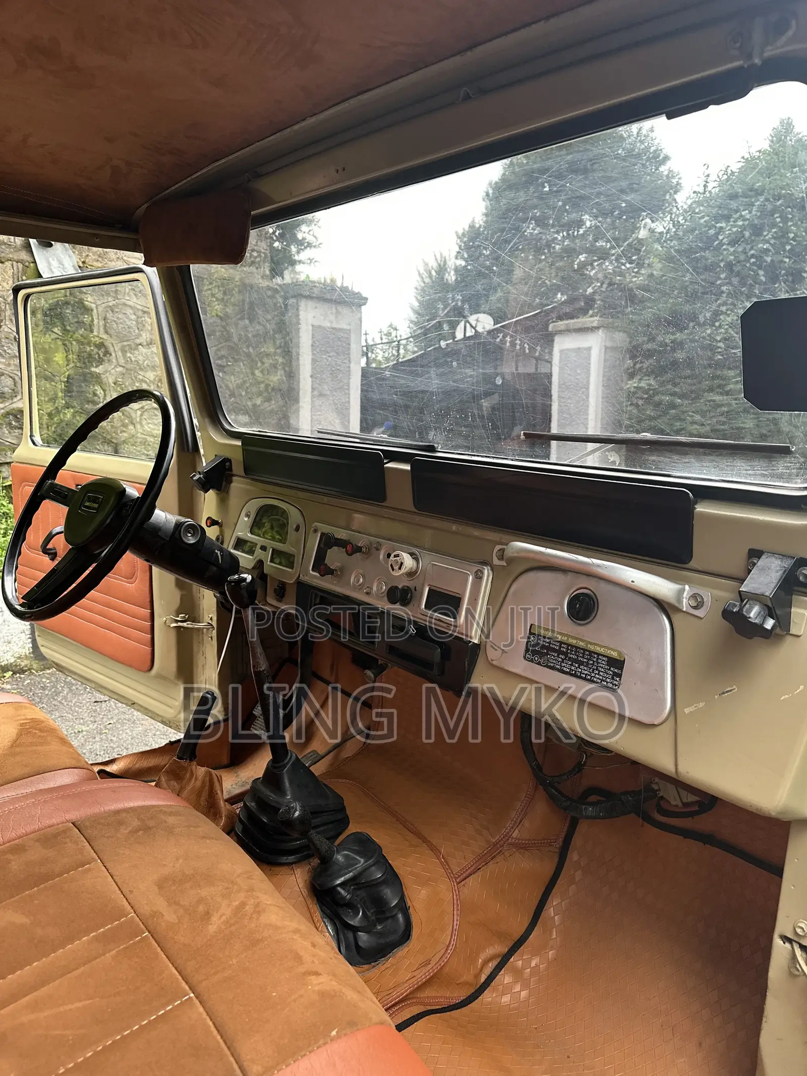 Toyota Land Cruiser 45 Pickup 1984 Gold