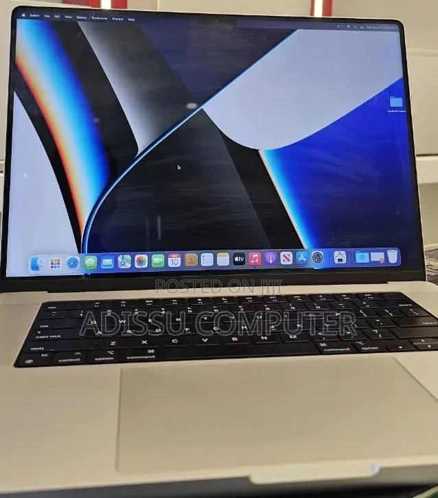 New Laptop Apple MacBook Pro 2021 M1 16GB Apple M1 Pro SSD 512GB