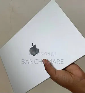 New Laptop Apple MacBook Pro 2024 M4 Pro 16GB Apple M4 Pro SSD 512GB