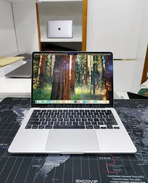 New Laptop Apple MacBook Air 2022 M2 8GB Apple M2 SSD 256GB